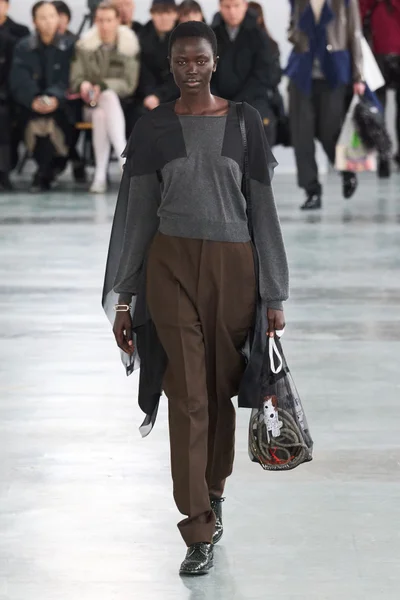 Look 14